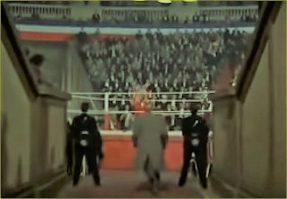 Combate de boxeo en la Sala Oval, bien visible la balaustrada